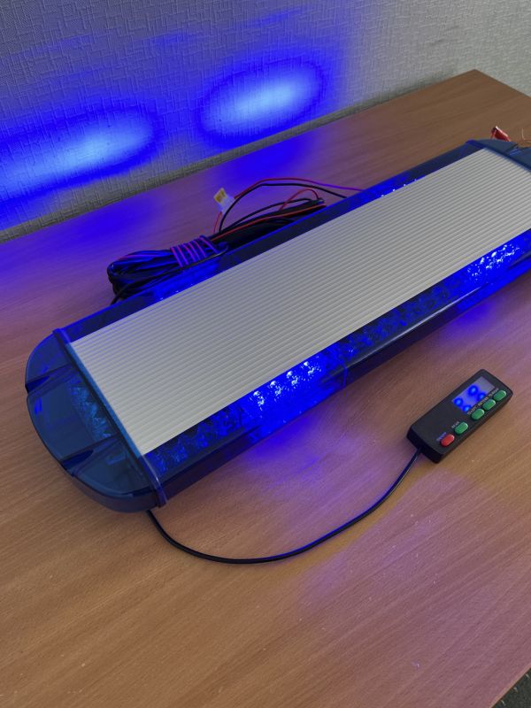 Мигалка синього кольору на дах автомобіля проблисковий маячок 77 см