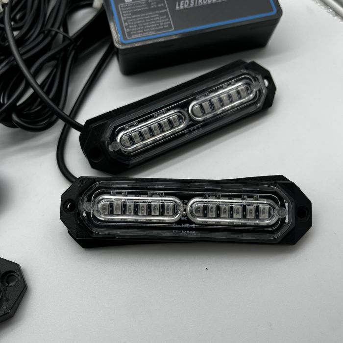 Стробоскоп мигалка в решітку автомобіля червоний синій