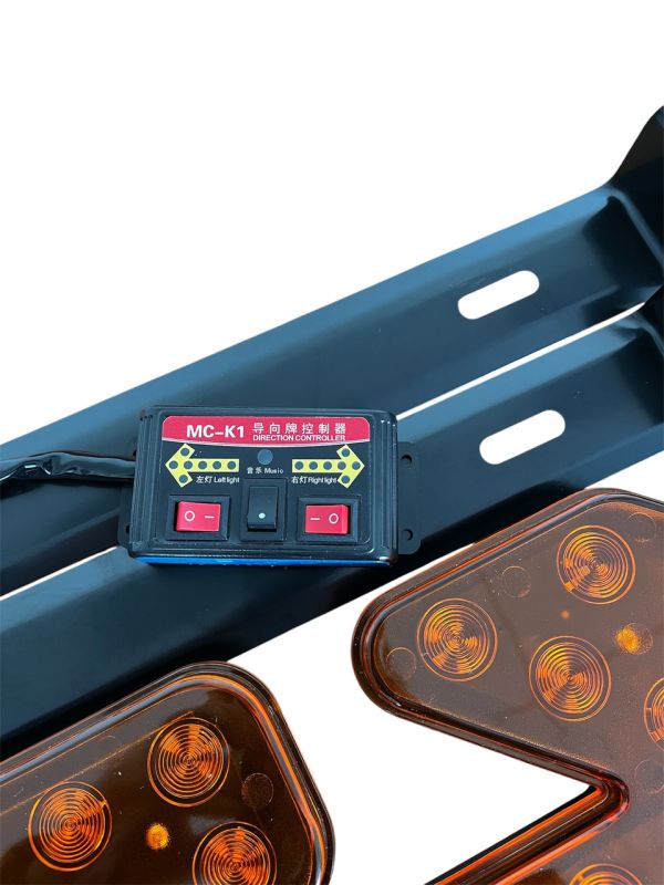 Світлодіодний покажчик напрямку руху. Жовті стрілки. Стробоскоп жовтий, мигалка.