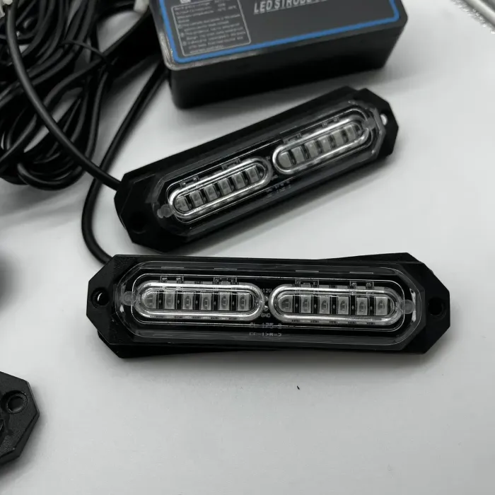 Стробоскоп мигалка в решітку автомобіля синій