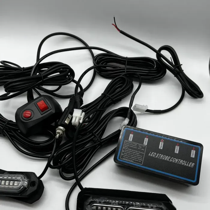 Стробоскоп мигалка в решітку автомобіля синій